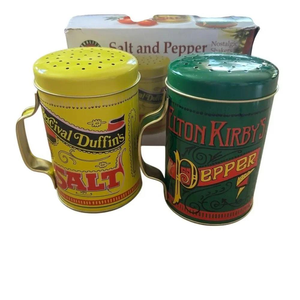 Norpro Nostalgic Salt And Pepper Shaker Set *New*